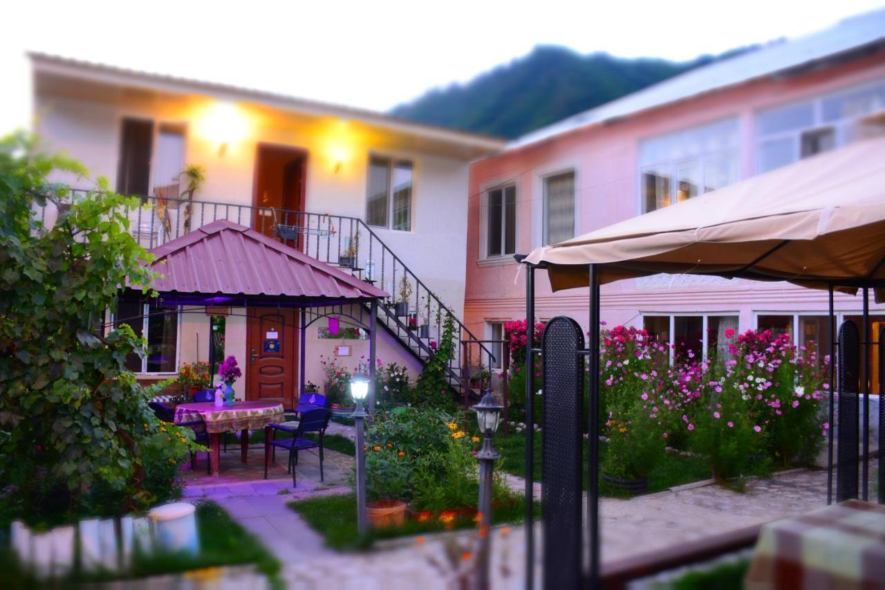 House In Mestia Ngoại thất bức ảnh