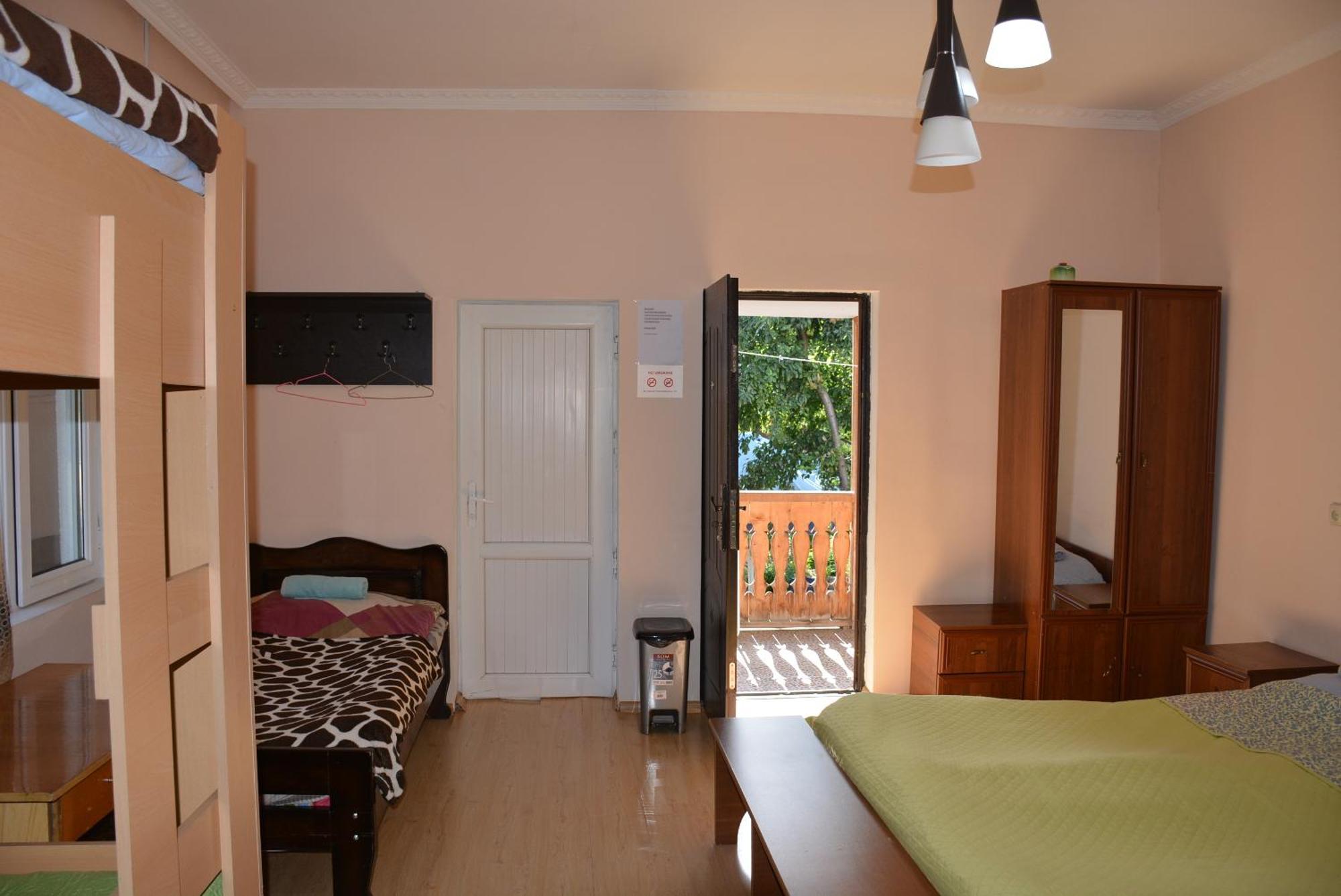 House In Mestia Ngoại thất bức ảnh